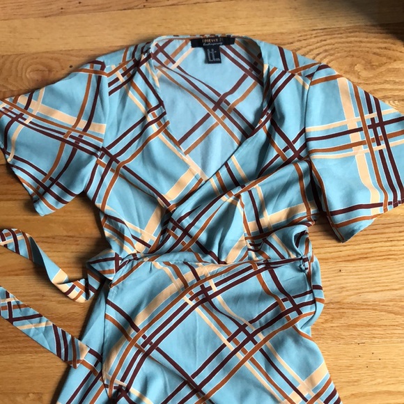 NWOT Forever21 Plaid Dress - Picture 5 of 6